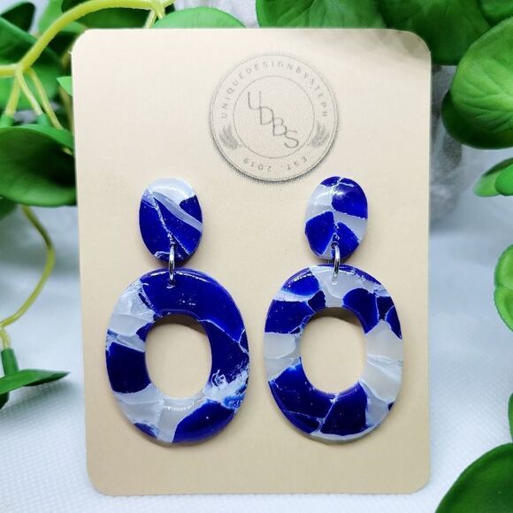 Clay earrings, blue terrazzo print, dark blue dangle earrings, high gloss shine - Picture 5 of 6